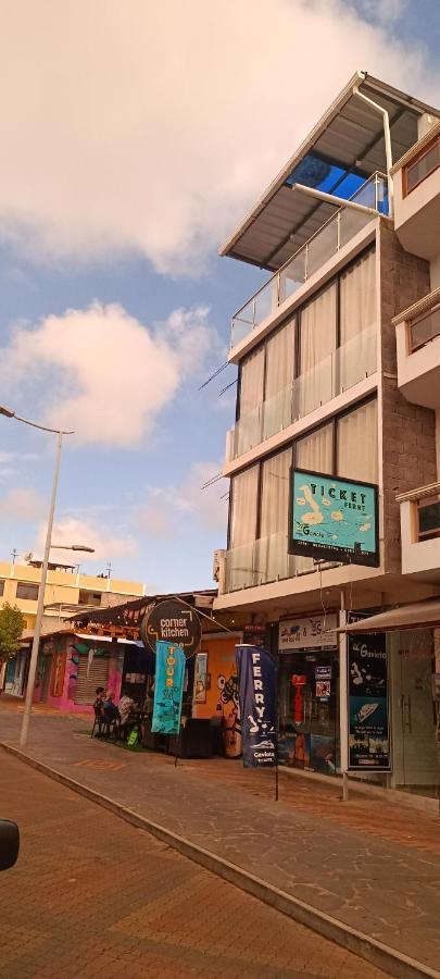 Mantarraya Bed & Breakfast Puerto Baquerizo Moreno Exterior photo