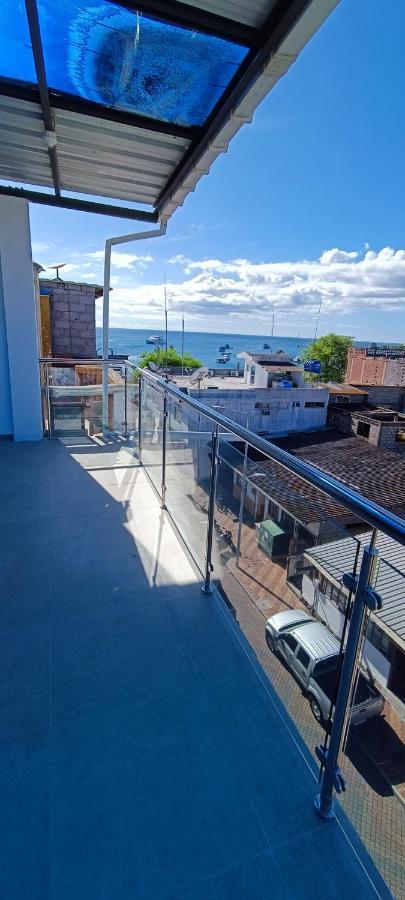 Mantarraya Bed & Breakfast Puerto Baquerizo Moreno Exterior photo